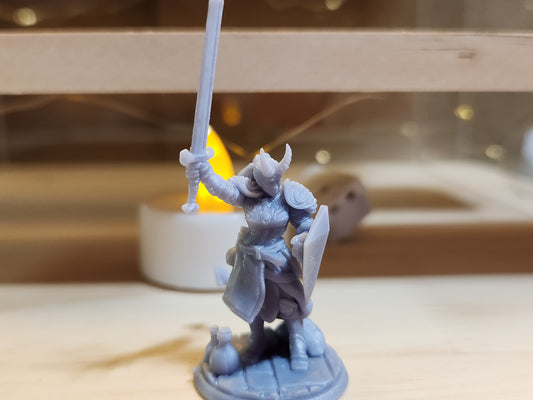 Tiefling Warrior mini