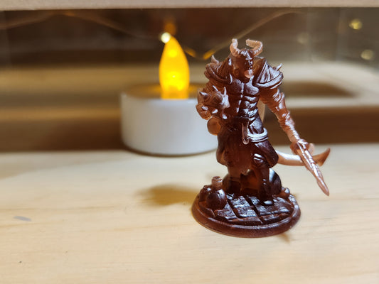 Tiefling Warrior mini 2