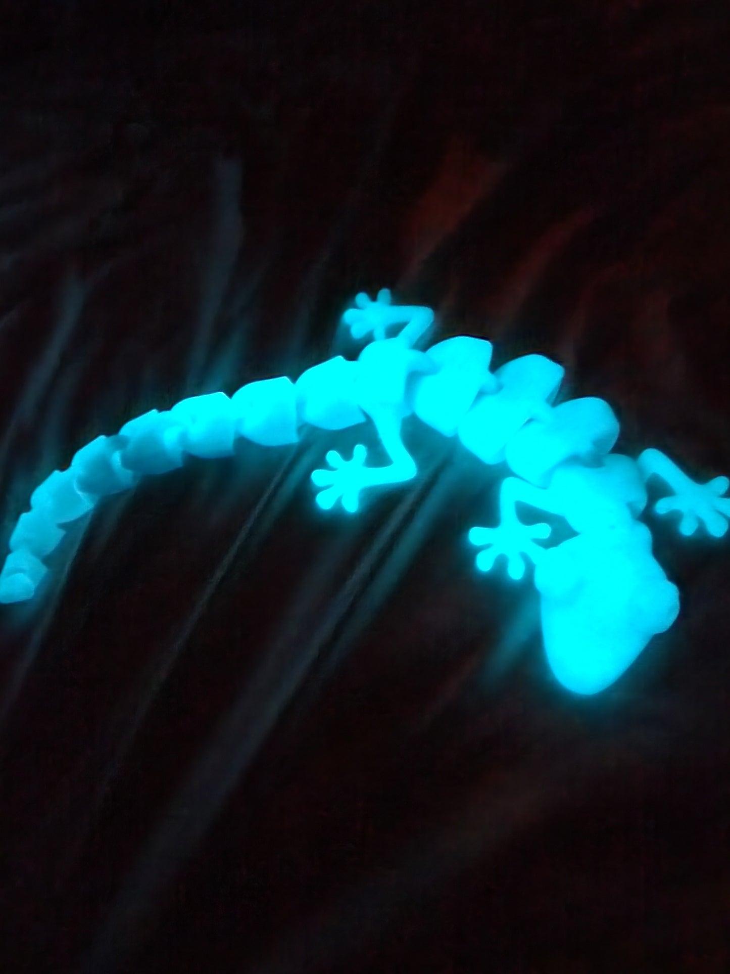 Giant Glowing Flexy Lizzard